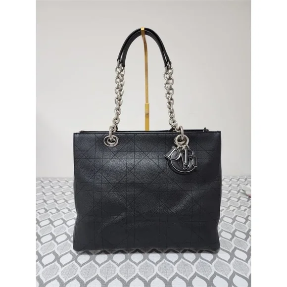 Authentic CHRISTIAN DIOR Grained Calfskin Leather Cannage Quilted Medium Ultradi - Picture 13 of 13